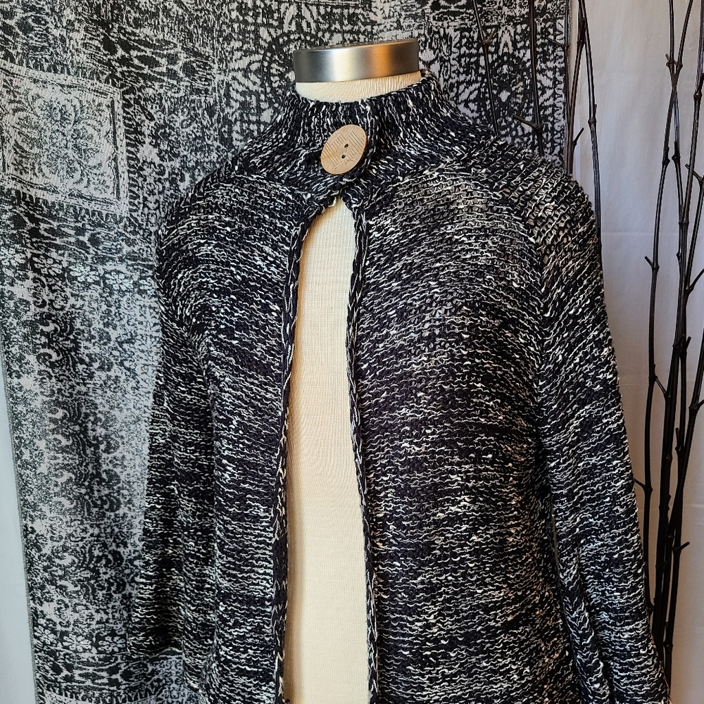 BCBG..MAXAZRIA CARDIGAN